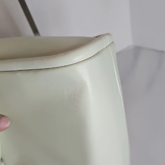 A New Day Light Green Crossbody Bag - Picture 8 of 9